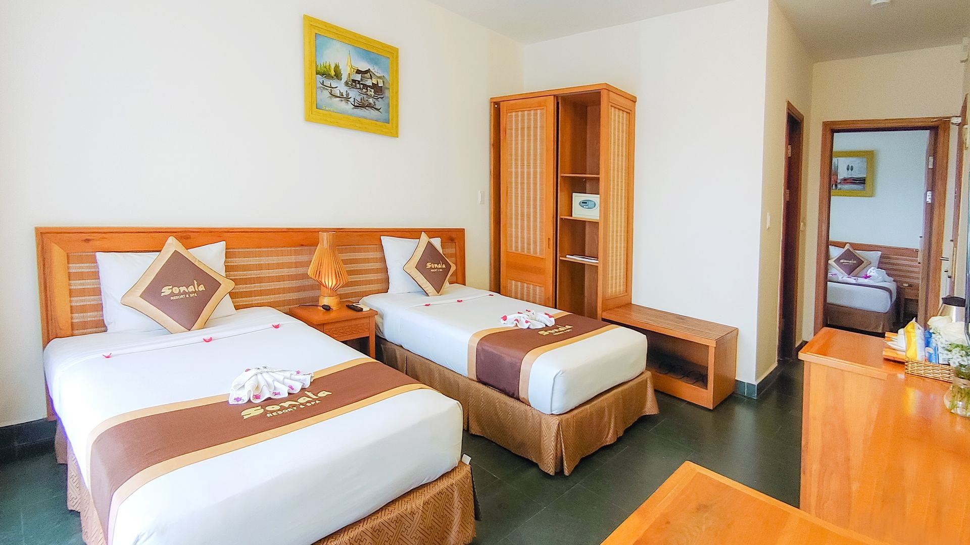 5 Family Garden View new