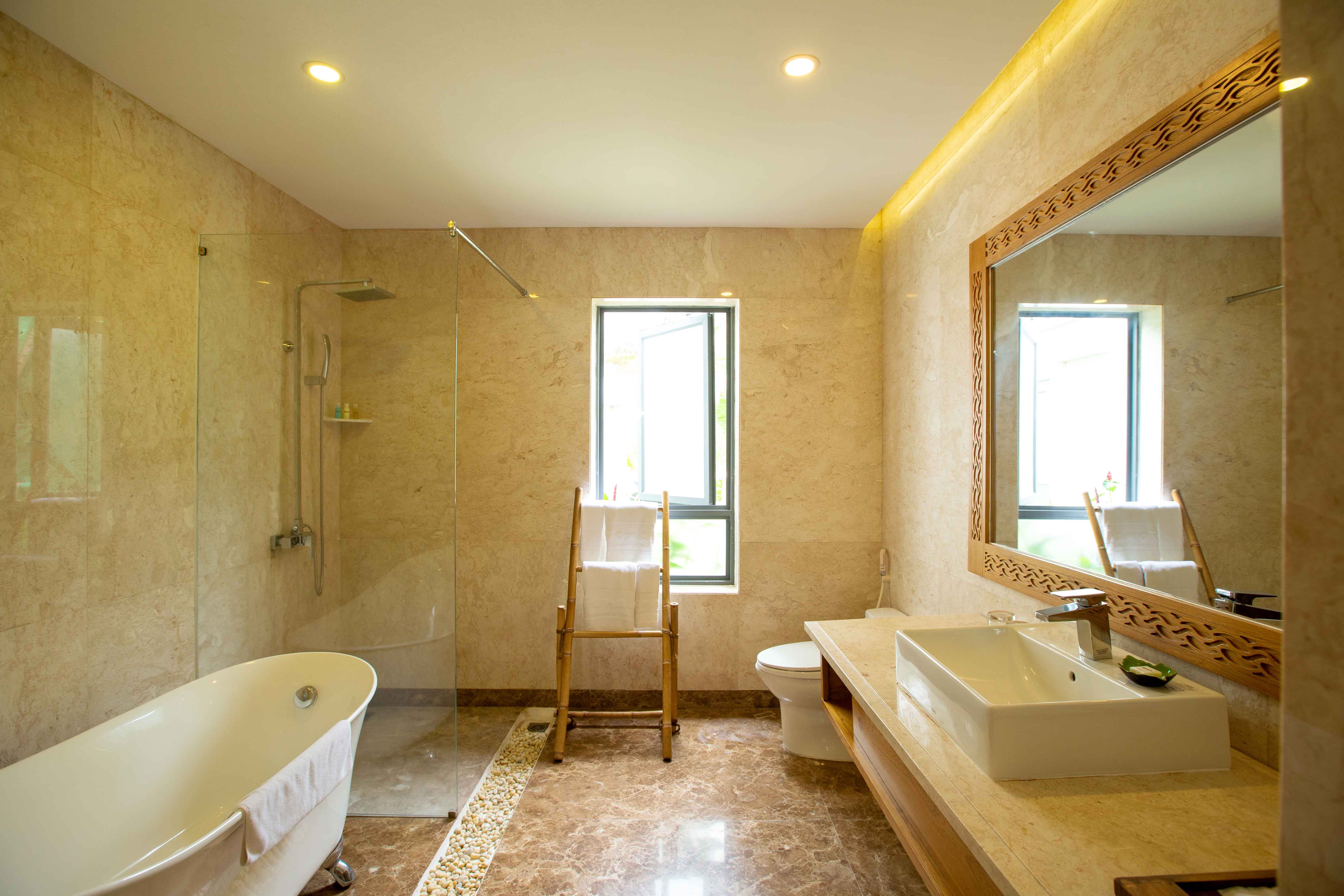 4-Bedroom Beach Front Bungalow - bathroom image 8